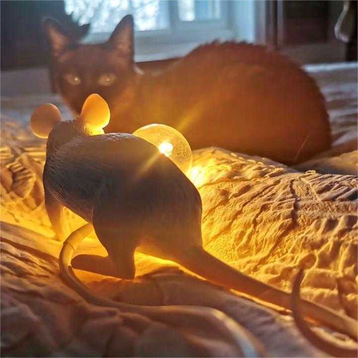 Creative Nordic Resin Mouse Table Lamp Desk